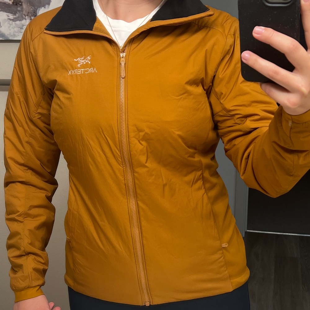 Arc’teryx women’s Atom Jacket - new